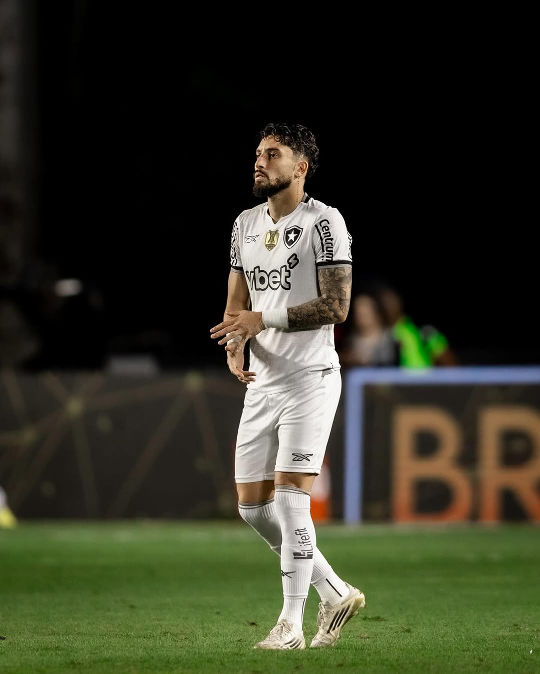 Alex Telles